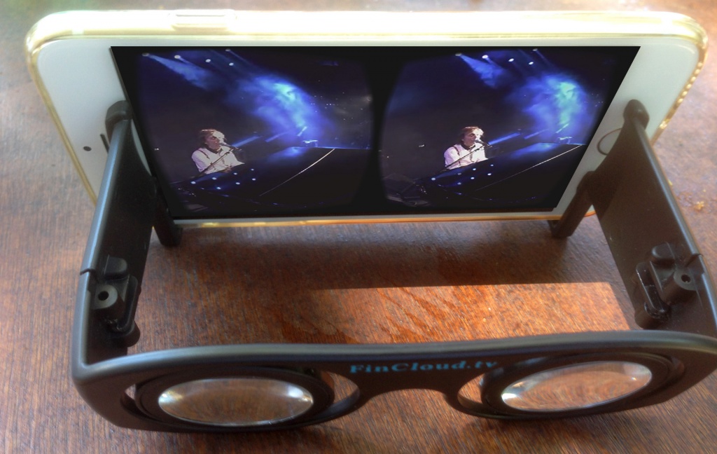 stereo-images-on-iphone-with-fincloud-glasses-thefilmbook.jpg