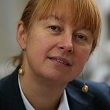 Елена Вартанова